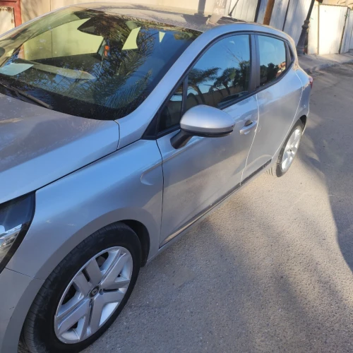 Renault Clio 5 2021 Clio 5 hybride 1.6 145 chev boîte automatique