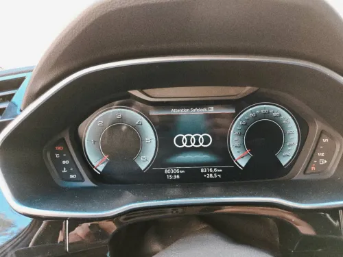 Audi Q3 2023 S LINE