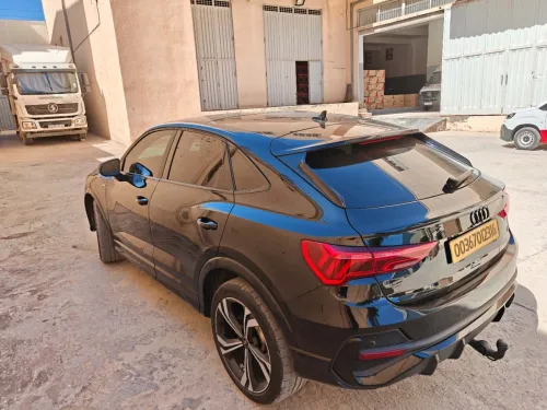 Audi Q3 2023 S LINE