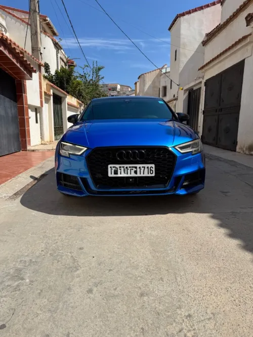 Audi S3 Berline 2017 Intérieur sport S line, volant méplat, quadruple échappement Virtual cockpit