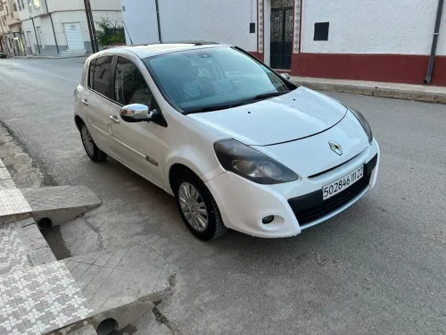 Renault Clio 3 2011 Night and Day