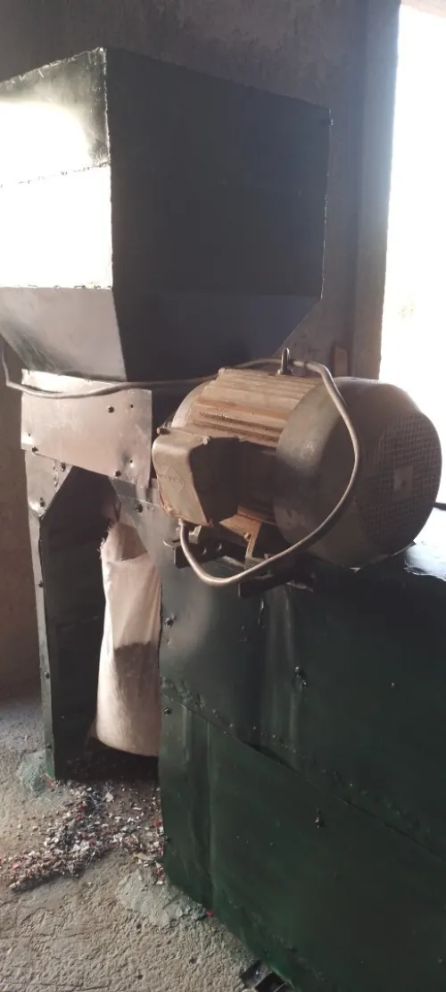 Plast-Crusher. DZ ماكينة رحي البلاستيك