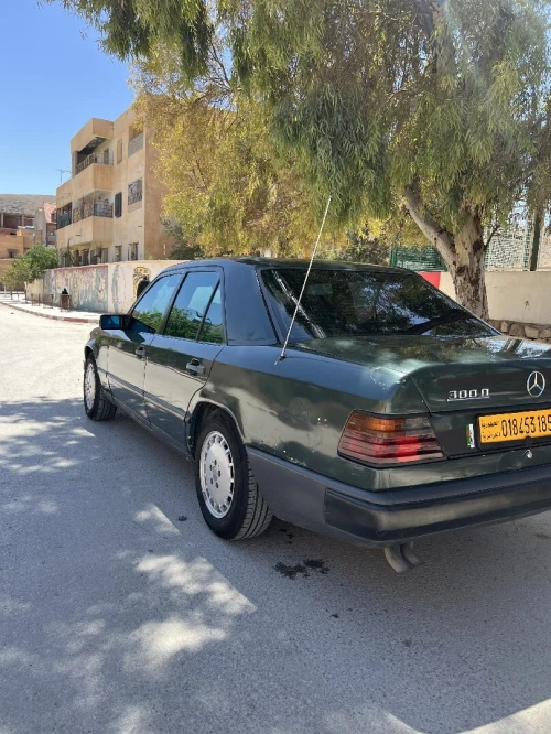 Mercedes Classe E 1985 300 d