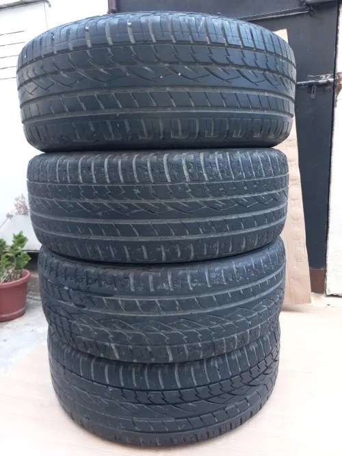 Pneus 235/55/R19 Continentale (occasion)