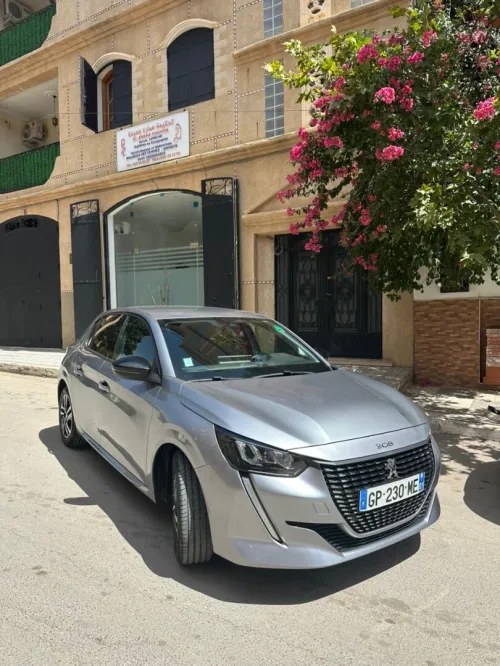 Peugeot 208 2023 Allure Pack