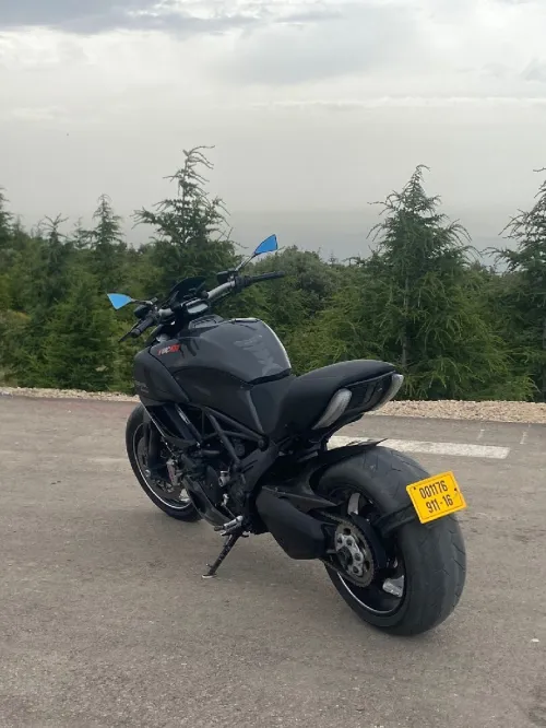 Ducati Diavel 2011