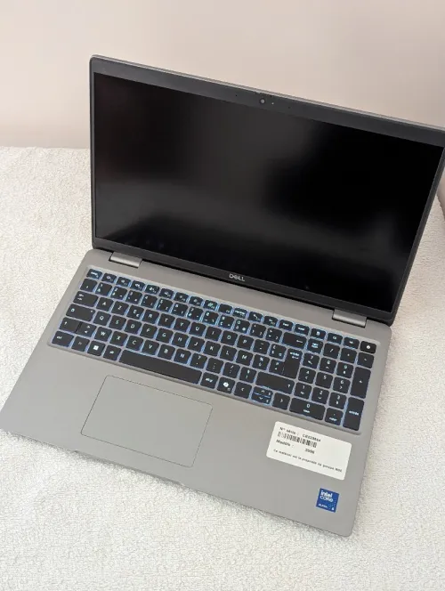 Dell Precision 3590 Ultra 5 135H