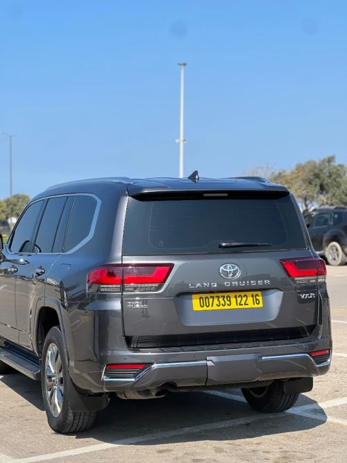 Toyota Land Cruiser  2022 First Edition