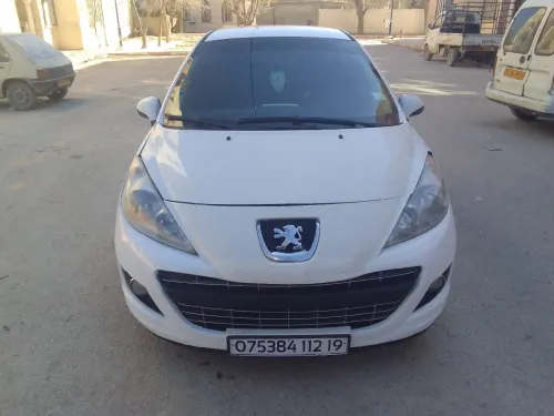 Peugeot 207 2012 Fennec