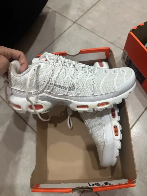 Nike tn White 