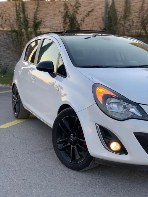 Opel Corsa 2014 Color Edition