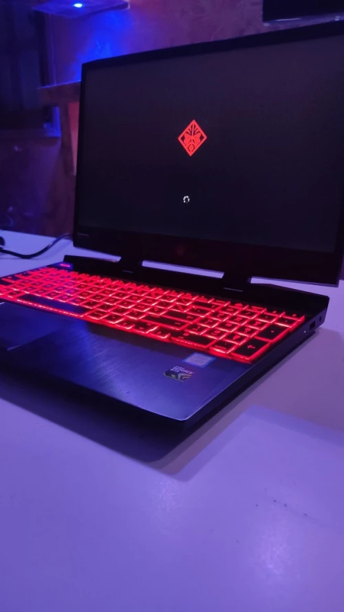 Hp omen pc gamer gtx 1070 i7-8750h 24gb ram 
