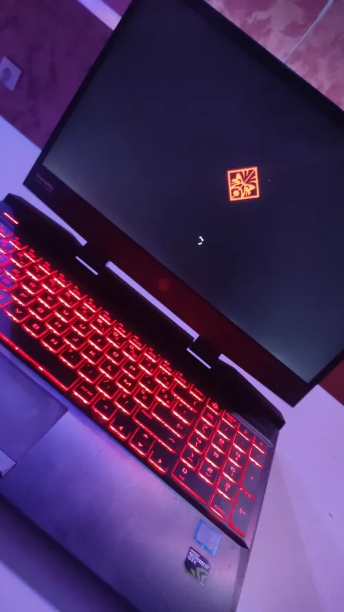 Hp omen pc gamer gtx 1070 i7-8750h 24gb ram 