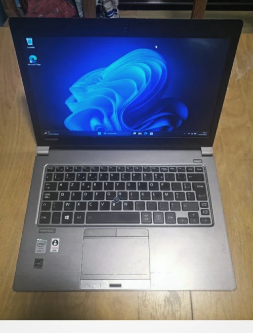 Pc portable i5 5 ème toshiba z30