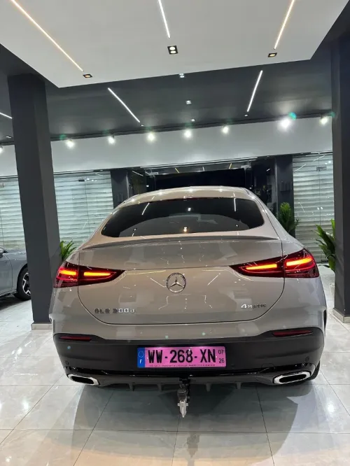 Mercedes gle 300d 2026 lorbar