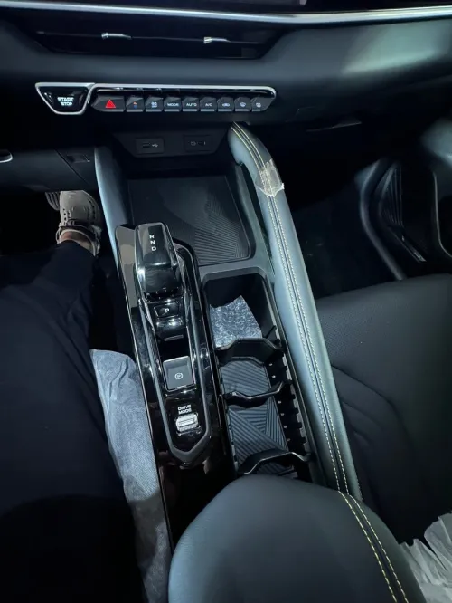 Geely Coolray 2025 Fol