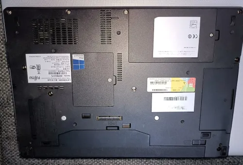 Laptop FUJITSU 14 pouces