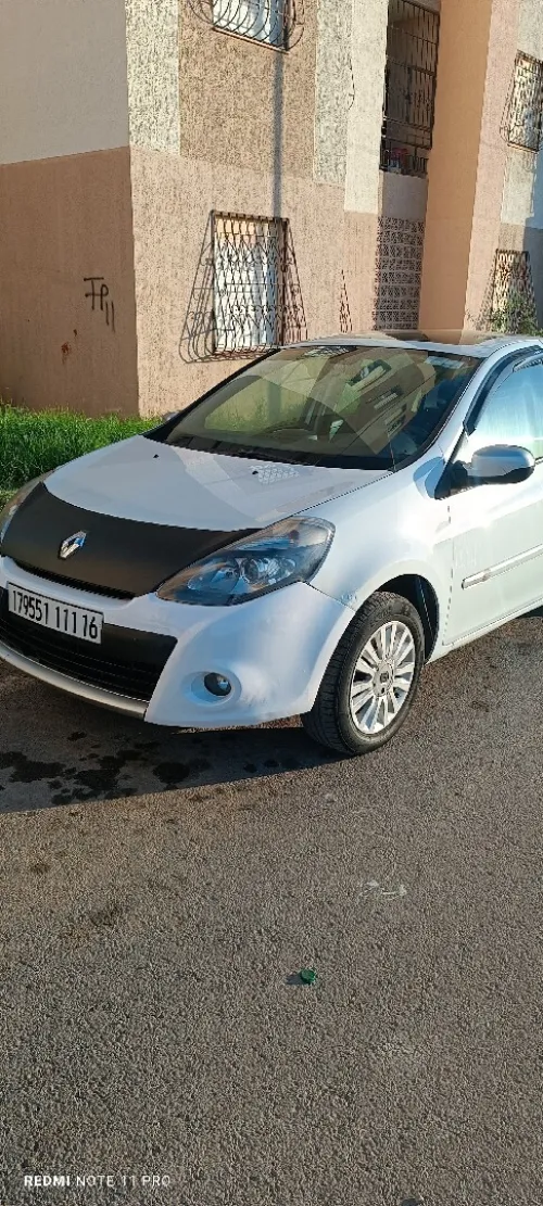 Renault Clio 3 2011 Night and Day