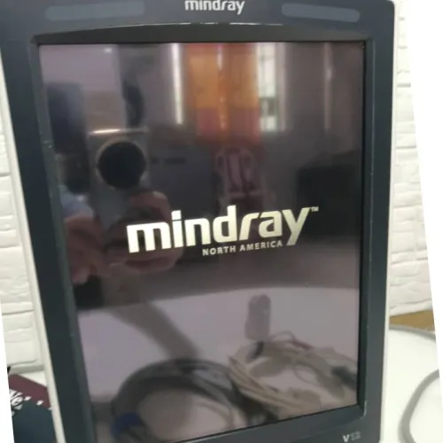 Moniteur Mindray V12 , 11 Paramètres avec accessoires