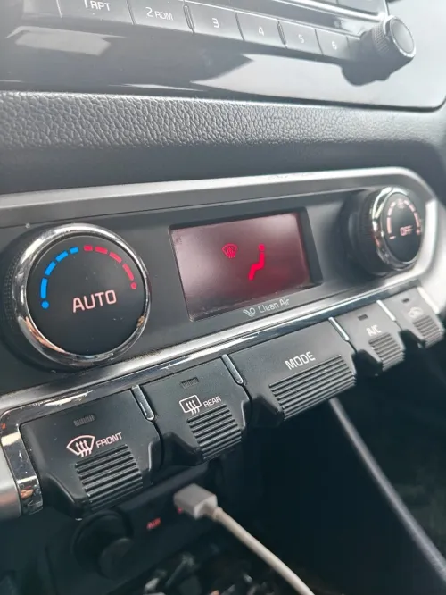 Kia Rio 5 portes 2015 Funny Facelift 
