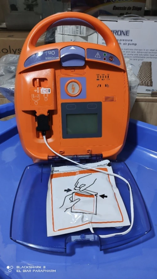 Défibrillateur Automatique Externe NIHON KOHDEN 