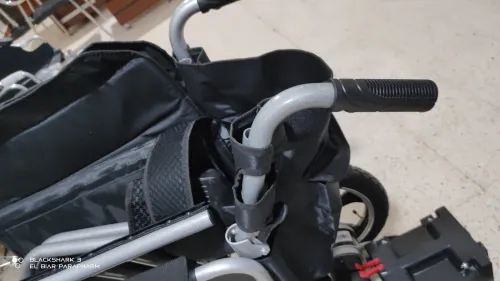 Fauteuil roulant Electrique pliable et léger