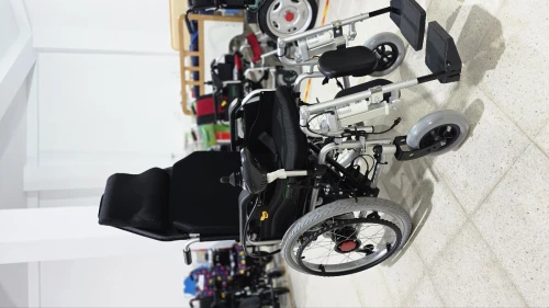 Fauteuil roulant électrique JRWD303U | Dossier haut, grandes roues & télécommande