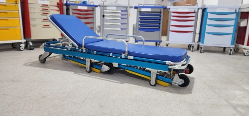 Brancard d'ambulance avec potence - Chariot brancard ambulance