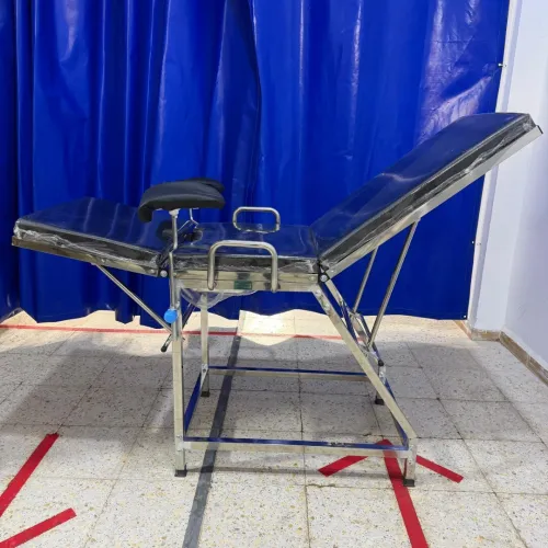 Table gynécologique professionnel CL-HB0069N en acier inoxydable
