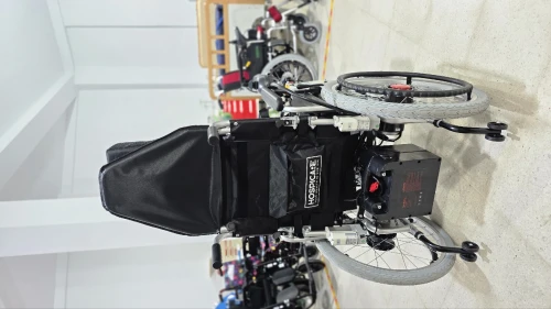 Fauteuil roulant électrique JRWD303U | Dossier haut, grandes roues & télécommande