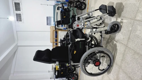 Fauteuil roulant électrique JRWD303U | Dossier haut, grandes roues & télécommande