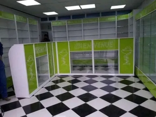 Habillage vitrine panneau publicitaire alucobonde aluco verre aluminium