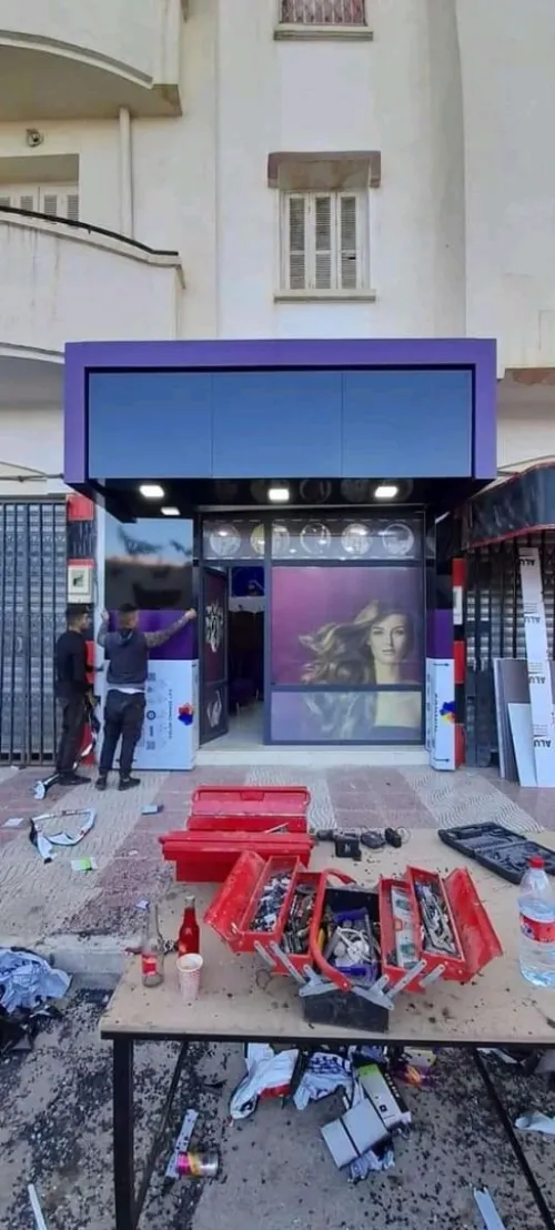 Habillage vitrine panneau publicitaire alucobonde aluco verre aluminium