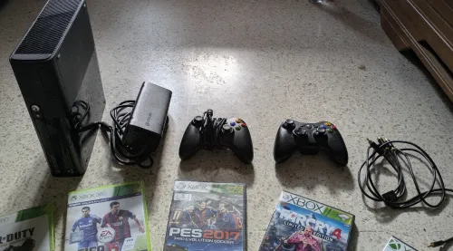 Xbox 360 Flashée (Pack Complet Prêt à Jouer) !