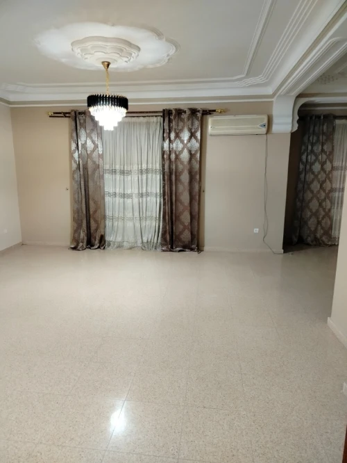 Location Appartement Niveau de villa F3 Alger Kouba