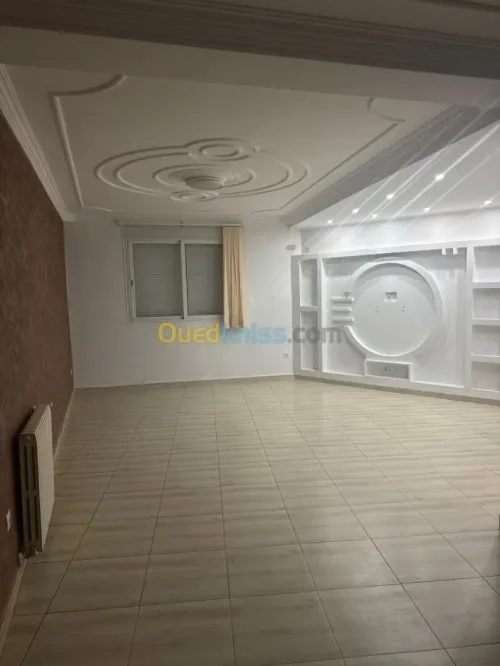 Location Appartement Niveau de villa F4 Alger Birkhadem