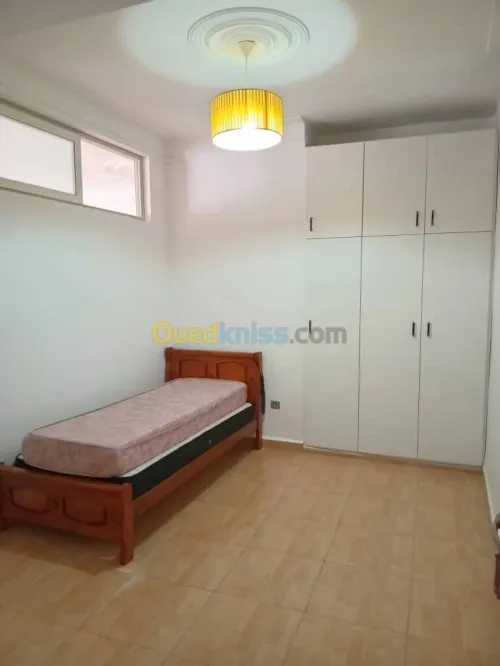 Location Appartement Niveau de villa F4 Alger Kouba