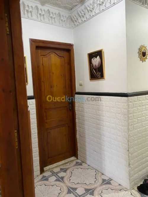 Vente Appartement Niveau de villa F4 Alger Kouba