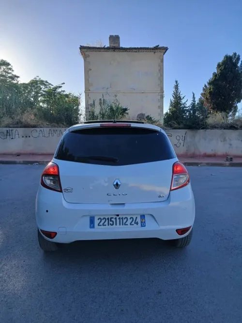 Renault Clio 3 2012 Night and Day