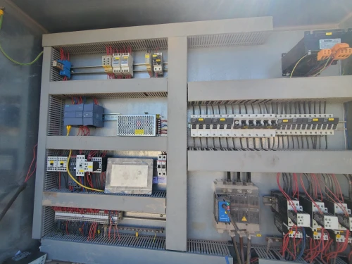 électricien bâtiment / industriel كهرباء معمارية و صناعية