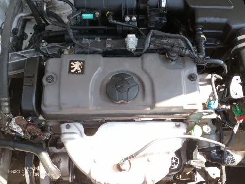 Peugeot 306 2002 مشيا100لف  براد يمشي كلش طونوبيل  جديدة الله يبارك ا