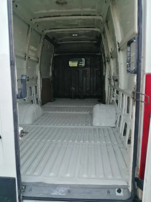 Iveco إفيكو C13 2001