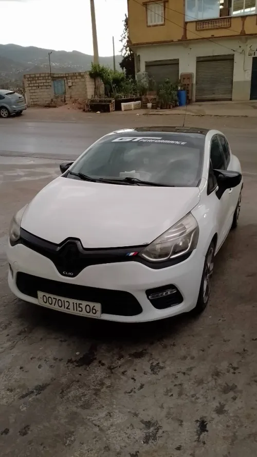 Renault Clio 4 2015 GT Line +