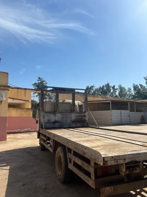 Isuzu NPR71 مسحة 2016