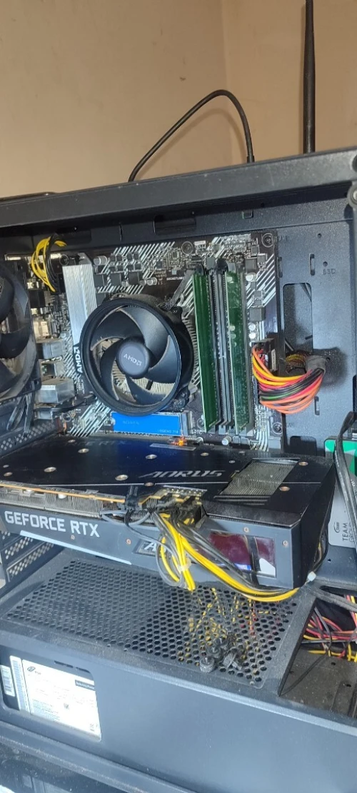 Pc gamer Rayzen 5 5600G RTX 3060TI 8gb