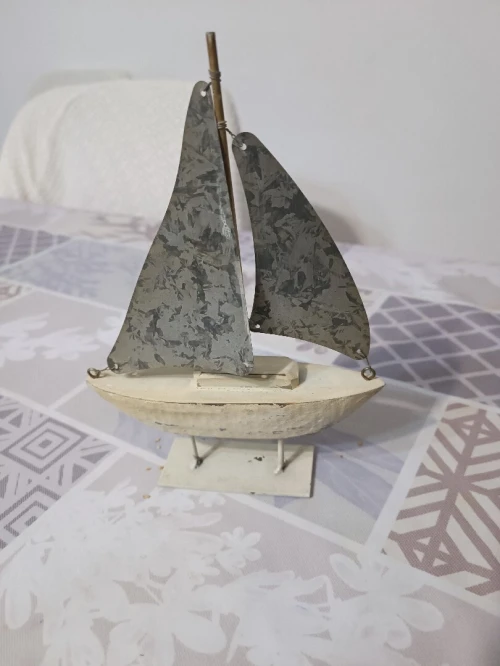 Collections variée d'objets de décoration sur le thème marin