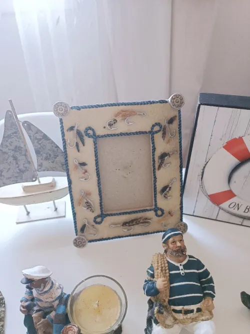 Collections variée d'objets de décoration sur le thème marin