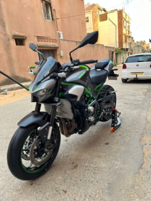 Kawasaki Z900 