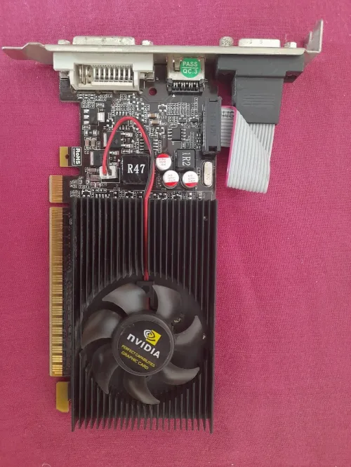 Carte graphique nvidia gt 210 / 1g