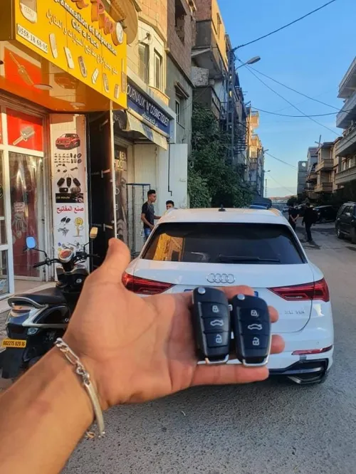 صنع جميع أنواع مفاتيح السيارات والمنازل والمصاعد الهوائية و مرحبا بكم عند cle pro draria sebala 